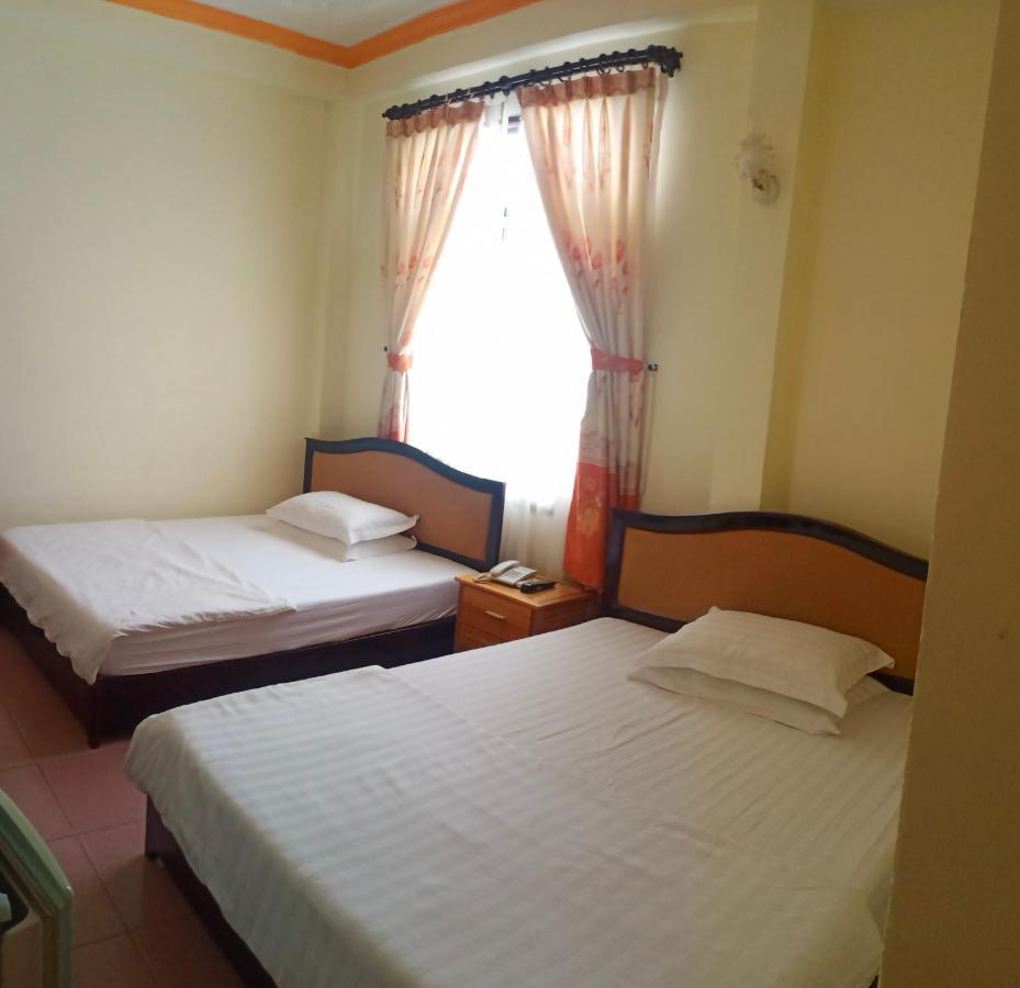 Cat Phu Hotel Буонметхуот Экстерьер фото