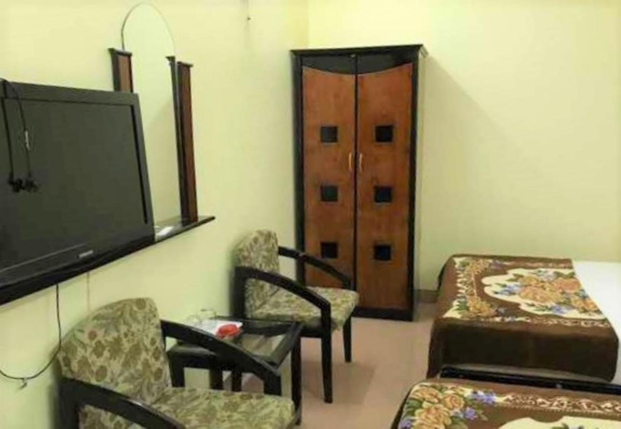 Cat Phu Hotel Буонметхуот Экстерьер фото