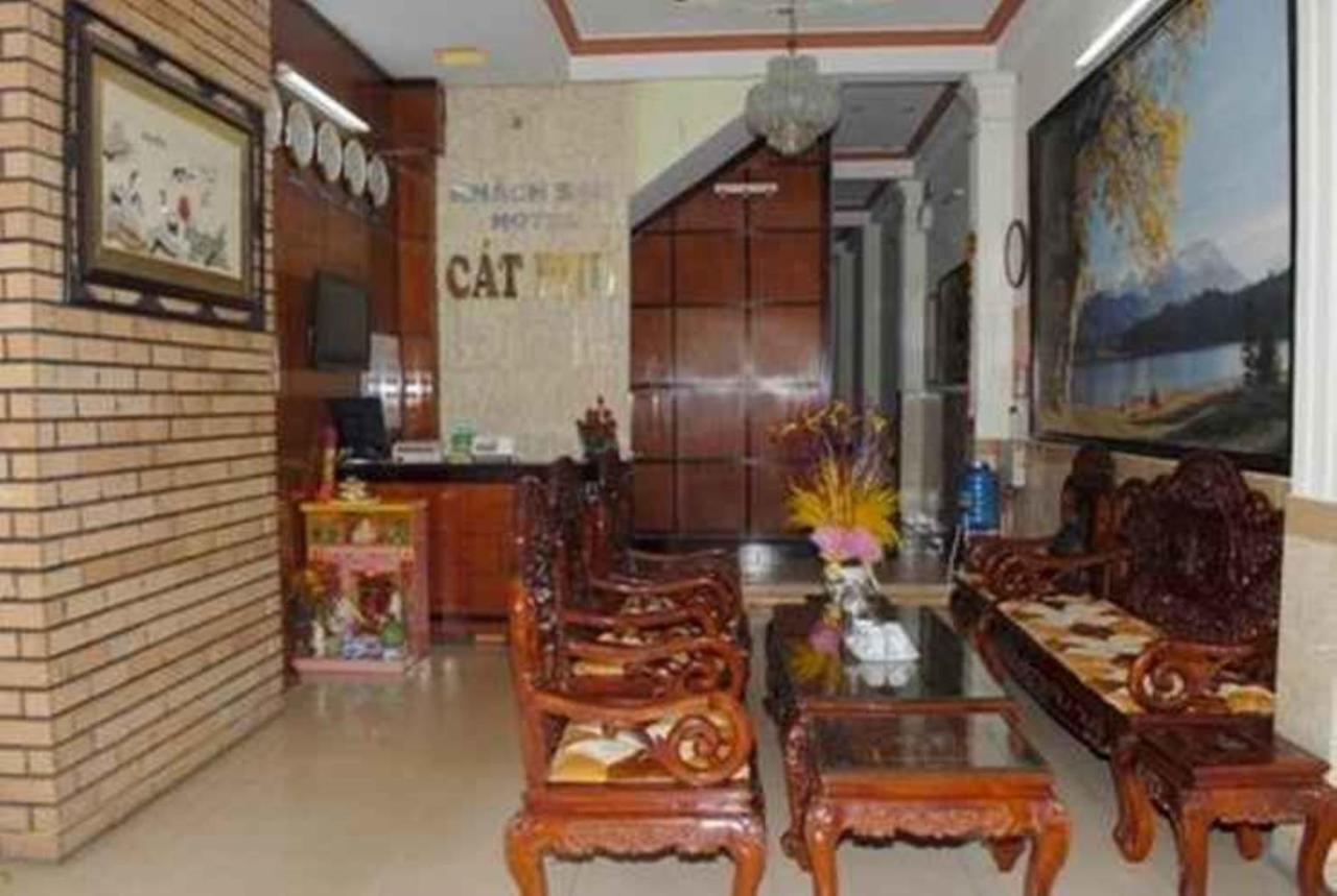 Cat Phu Hotel Буонметхуот Экстерьер фото